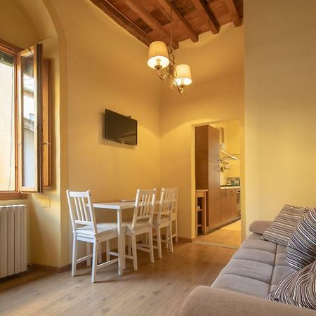 Romantic Pitti By Mmega Florence Exterior photo